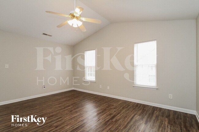 Photo - 329 Wright St