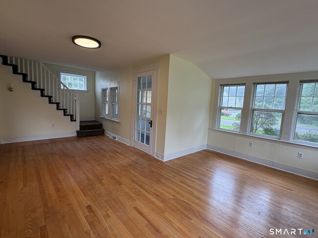 Photo - 816 Indian Hill Rd