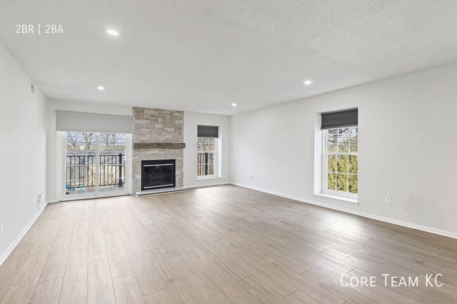 Photo - 2900 W 53rd St Unit 214