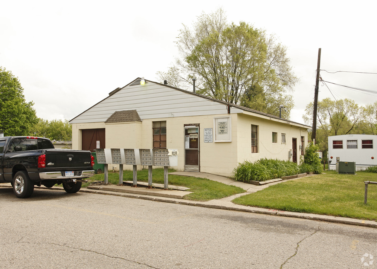 Photo - Fairlane Estates Mobile Home Park