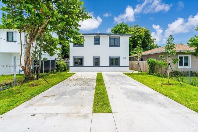 Building Photo - 1821 NW 69th St Unit 1823 Rental