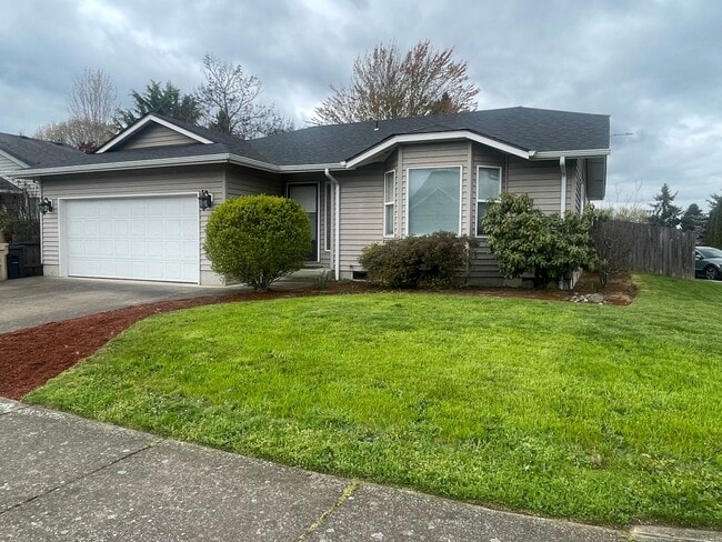 Building Photo - Pet Friendly Charming 3 Bedroom Home with large office!