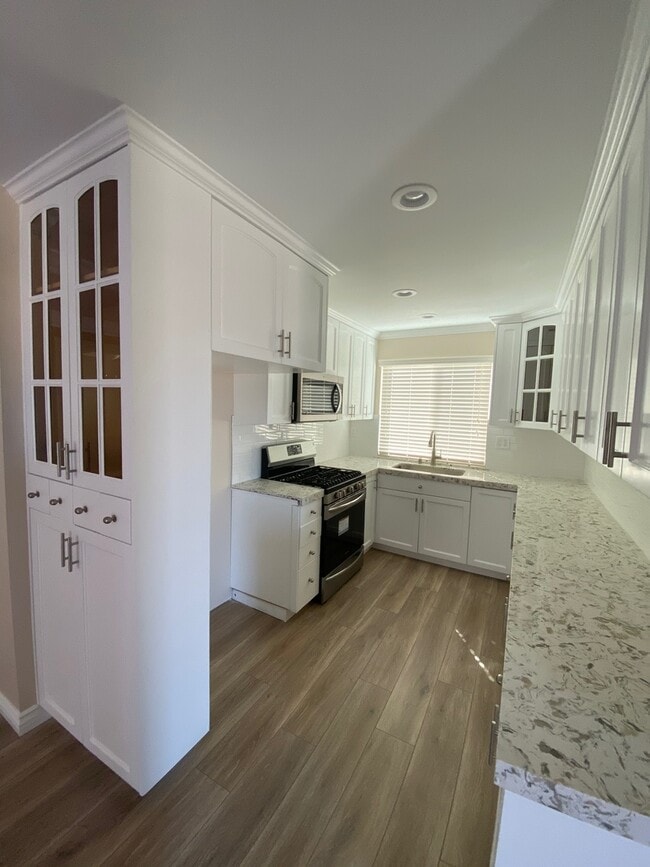 Photo - 884 Moffatt Cir Unidad (Front )