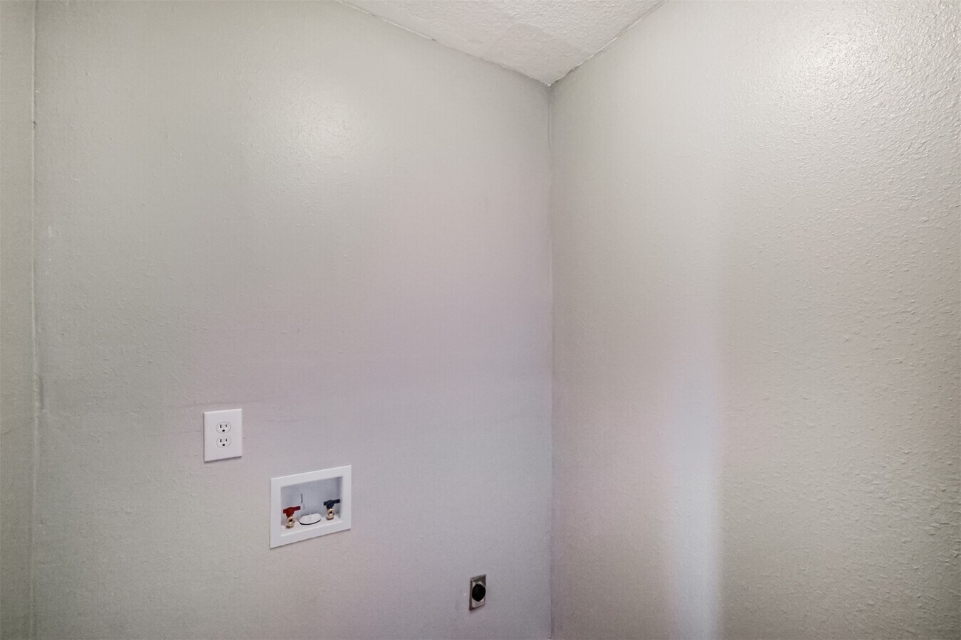 Photo - 7815 Harding St