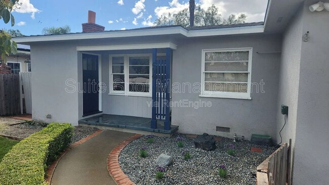 Building Photo - 456 N Batavia St Unit 456