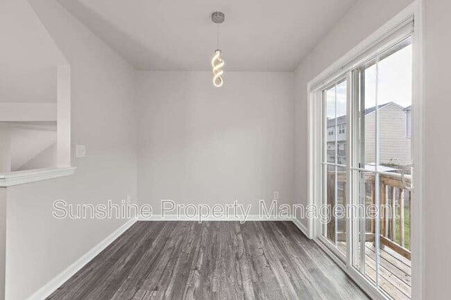 Photo - 118 Manilla Cir