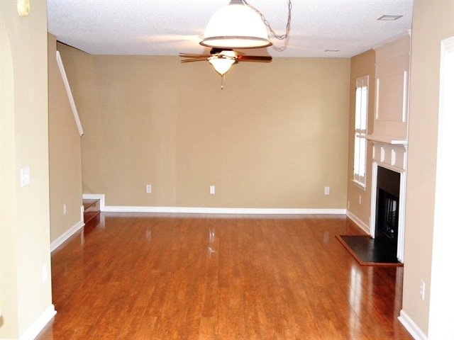 Photo - 200 Crossview Dr