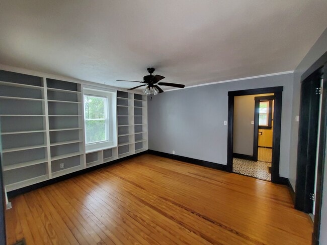 Photo - 151 Academy St