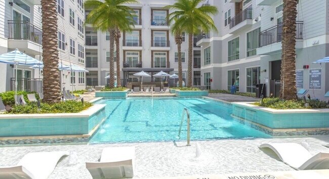 Building Photo - 9330 Main St Unit 102