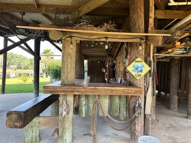 Photo - 2633 Bayshore Pkwy