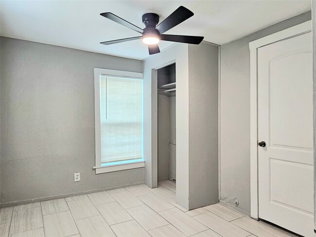 Photo - 217 Cockerel St Unit C