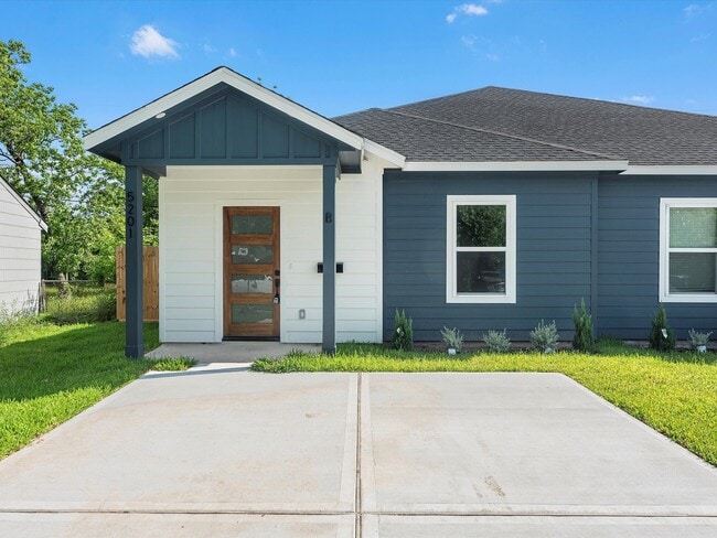 Photo - 5201 Kenilwood Dr