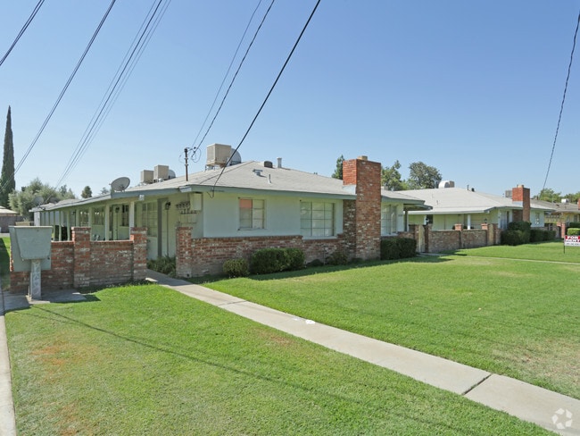 Primary Photo - 4550-4596 E Sierra Madre Ave