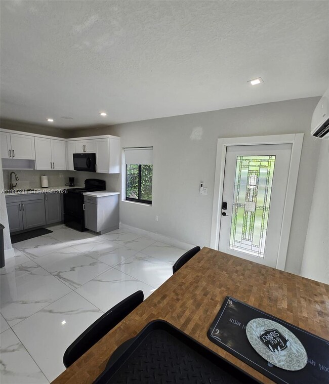 Photo - 1281 NE 110th St Unit 1285