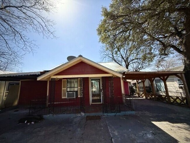 Section 8 Welcome – 4 Bed, 2 Bath Home Nea... - Section 8 Welcome – 4 Bed, 2 Bath Home Nea...