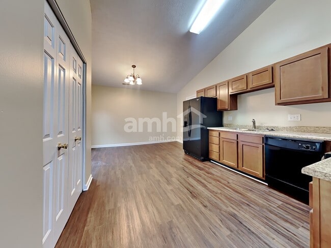 2515 Bridgewood Dr