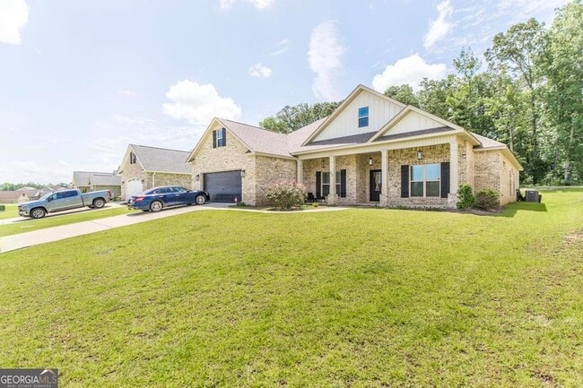 306 Rustic Live Oak Trl