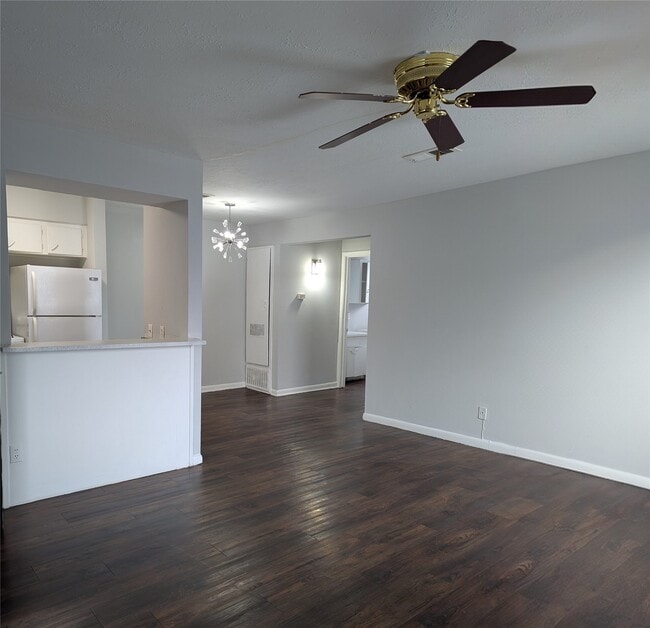 Building Photo - 1043 Ashland St Unit 4