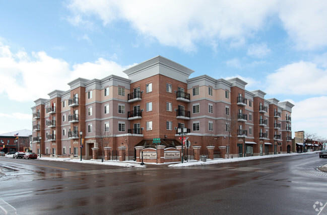 Broadway Court Senior Apartments - Broadway Court Senior Apartments Unit 202