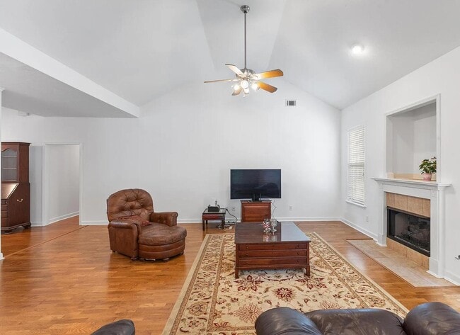 Photo - 3513 Seneca Ave