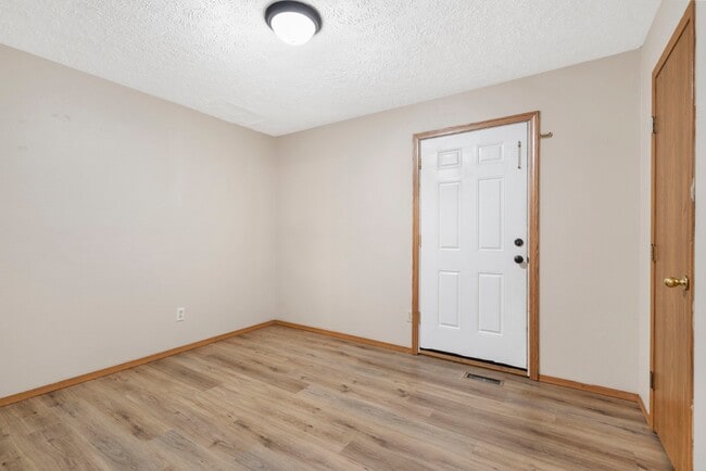 Photo - 1324 N Forest Ave