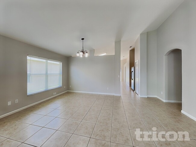 Photo - 6637 Shadow Oak Ln