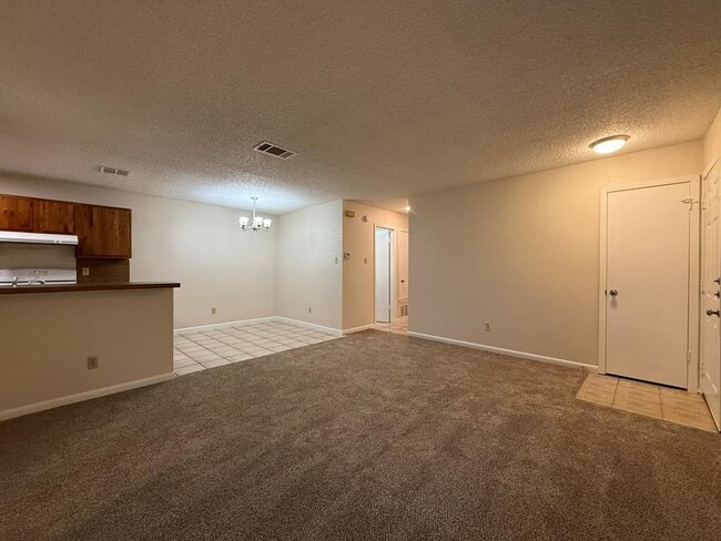 11945 Sunhillow Bend