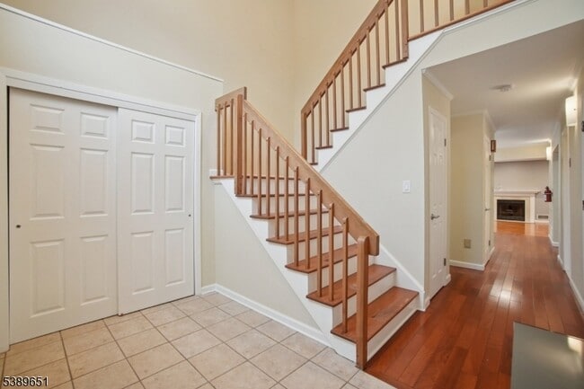 Photo - 31 Castle Ridge Dr