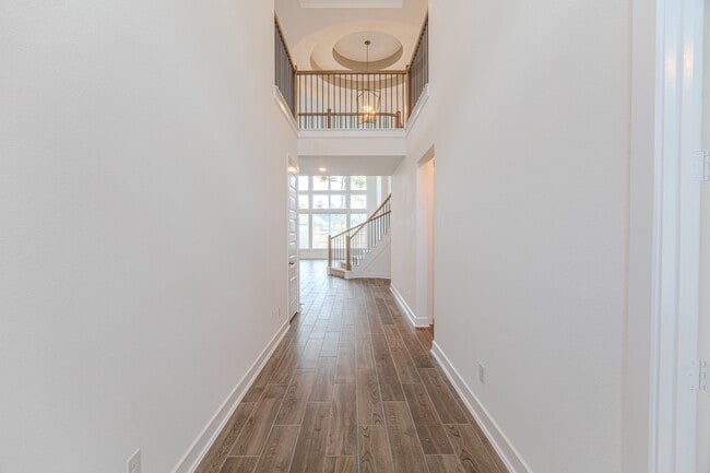 Photo - 215 Warbler Song Dr