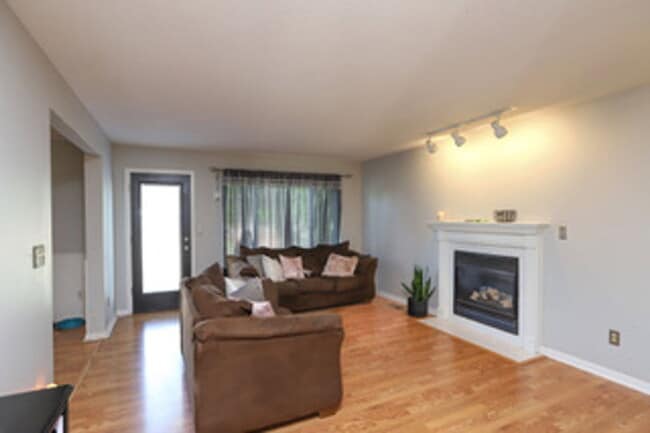 Photo - 2903 Rochester Ave