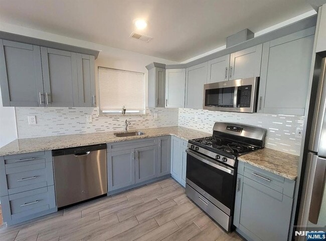 Photo - 129 Brookdale Ave Unidad 2