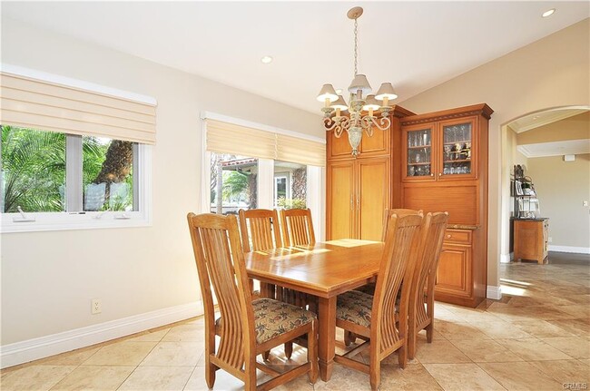 Photo - 1525 Chelsea Rd House