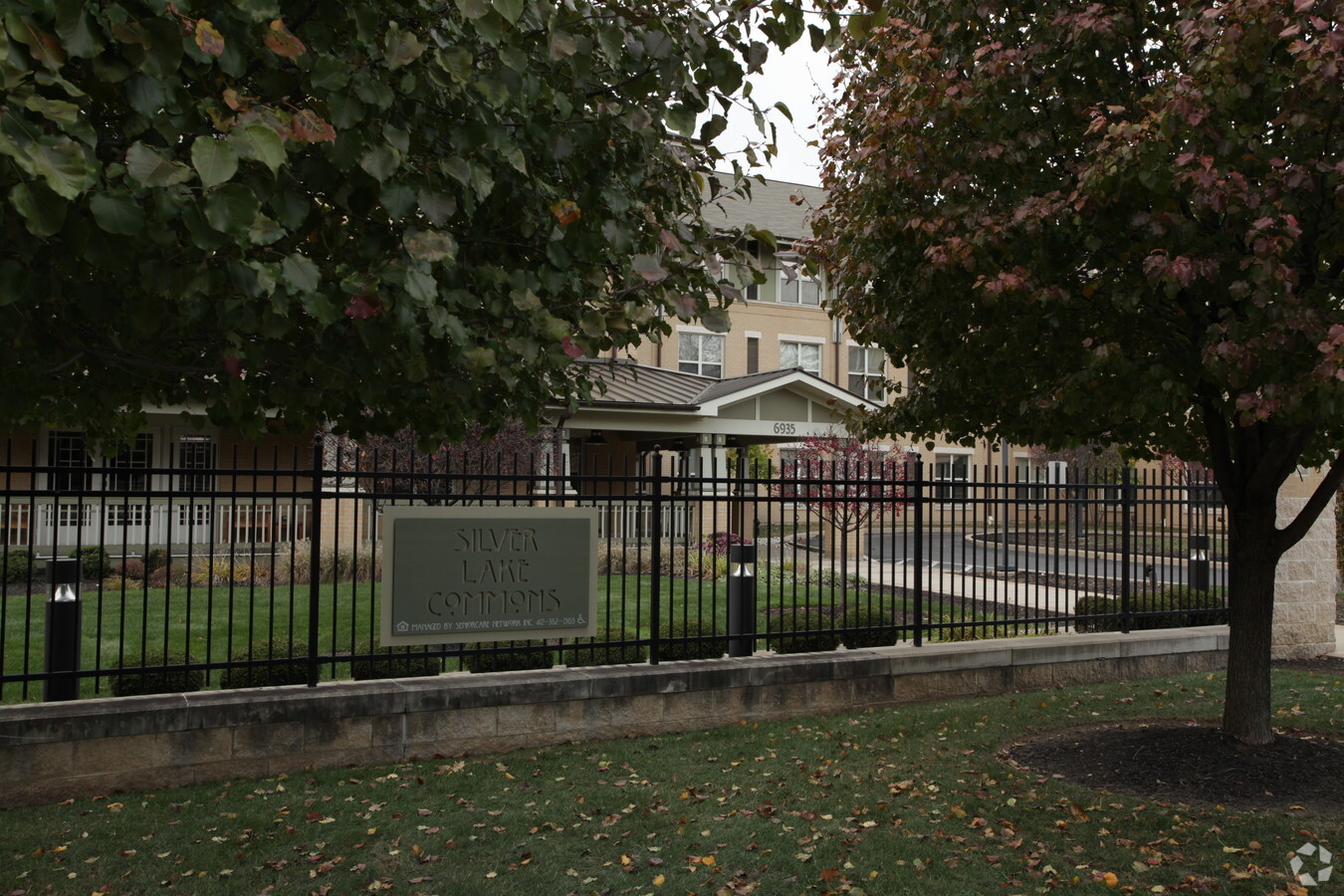 Photo - Silver Lake Commons