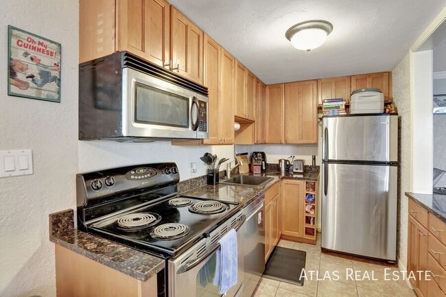 Photo - 1151 N Marion St