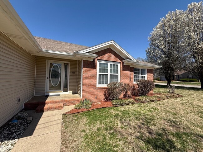 Photo - 500 Clifton Ct