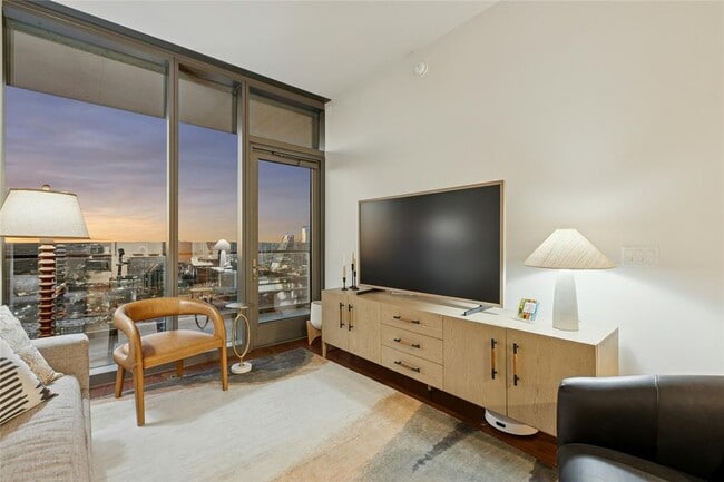 Photo - 44 East Ave Unit 3703