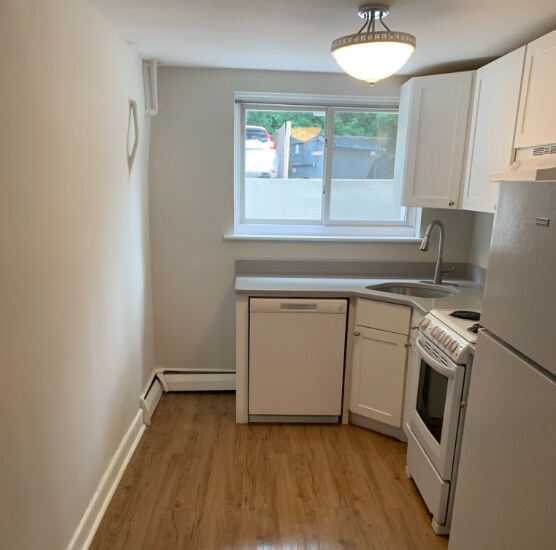 Building Photo - 63 Selkirk Rd Unit 1 Rental
