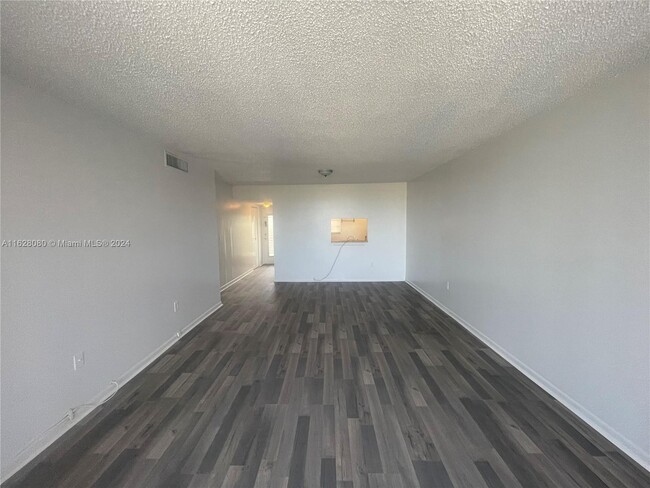 Photo - 1830 SW 81st Ave Condominio Unidad 4417