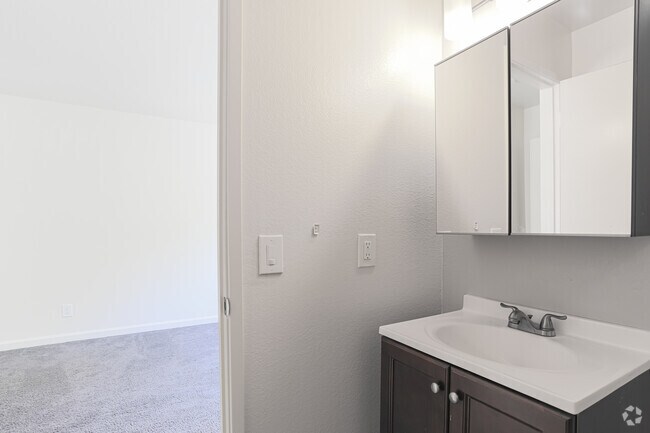 3BR, 2.5BA - 1875 SF