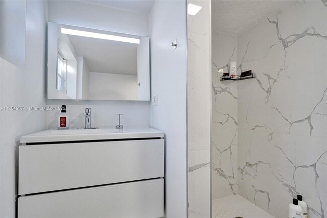 Photo - 1904 SW 28th St