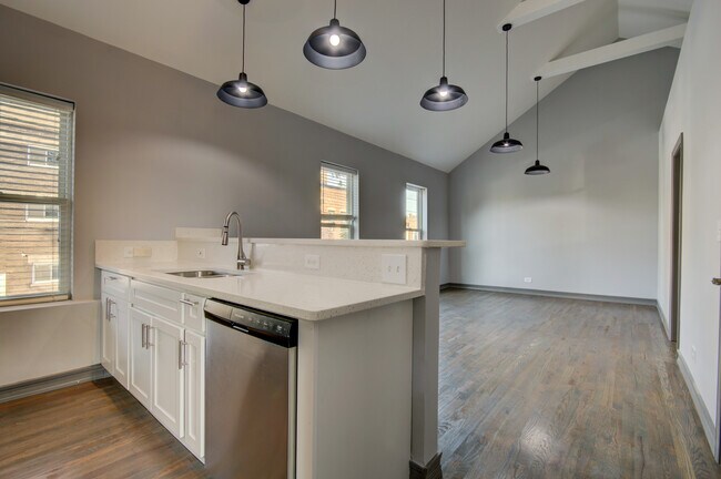 Photo - 1650 W 21st Pl Condo Unit ch2