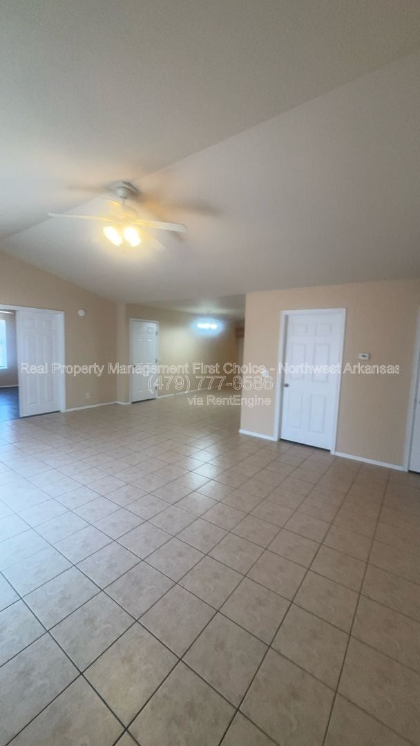 Photo - 790 Appleridge Dr