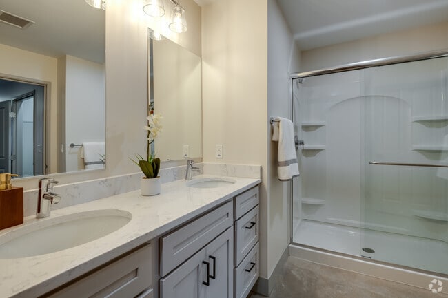2 BR, 2 BA - 1,227SF