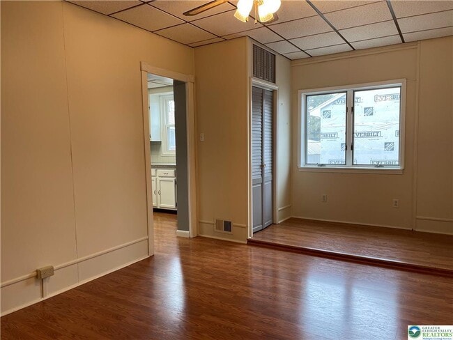 Photo - 2066 Grape St