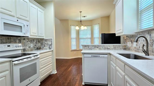 Photo - 674 E Fulton St