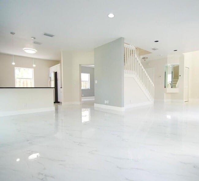 Photo - 1621 SW 102nd Ave