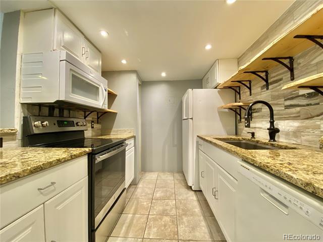 Building Photo - 4400 S Quebec St Unit D201