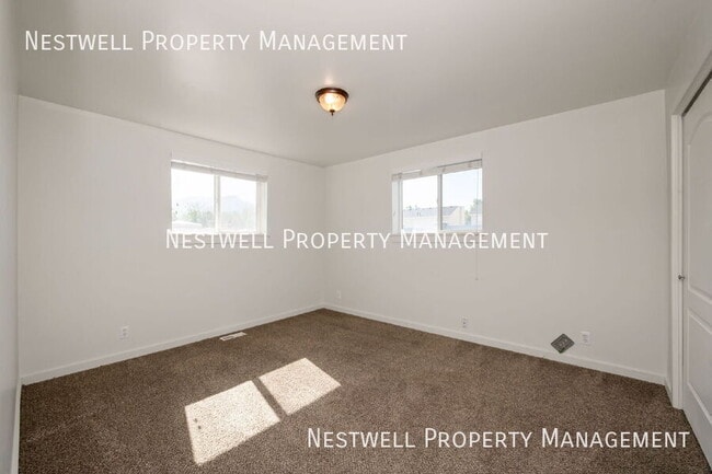 Photo - 346 3360 S Unit 3