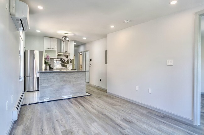 Photo - 232 1st St Unidad 3 Rental