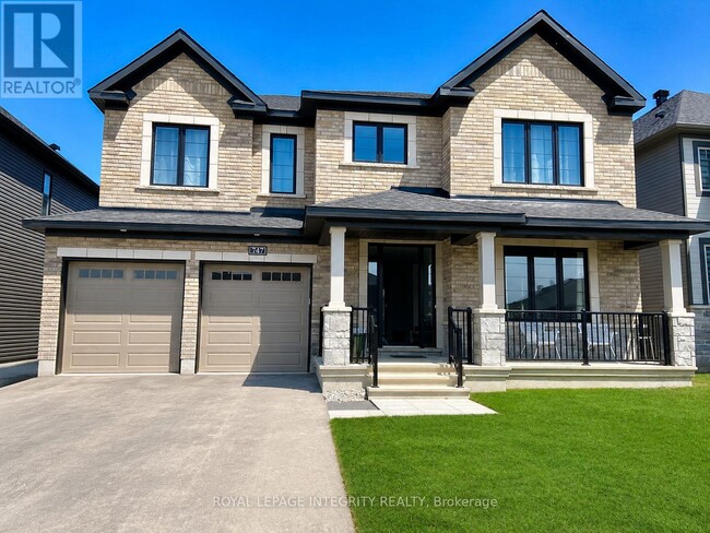 Photo - 747 Coast Cir